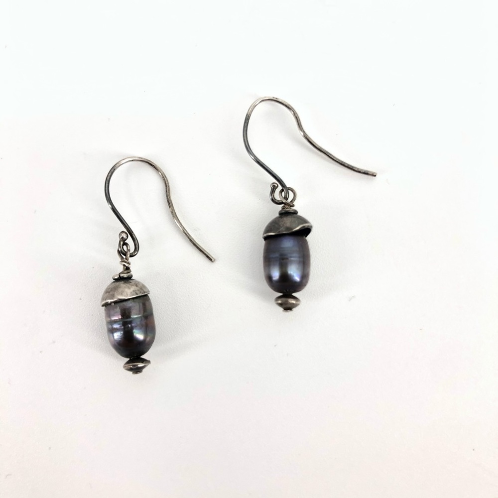 🎈 Artisan Made Silver Hoop Earrings Gray Pearls